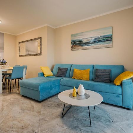 Bluemarine Apartment Umag Bagian luar foto