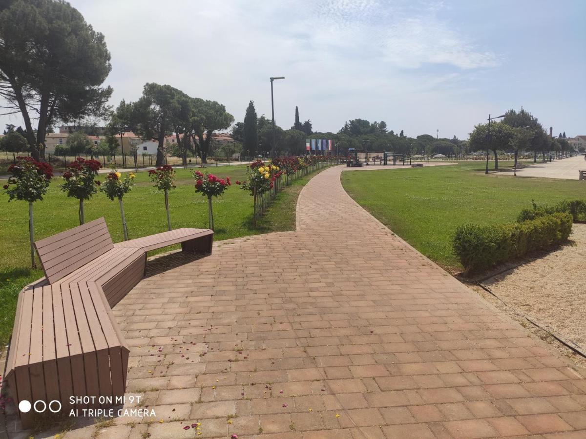 Bluemarine Apartment Umag Bagian luar foto