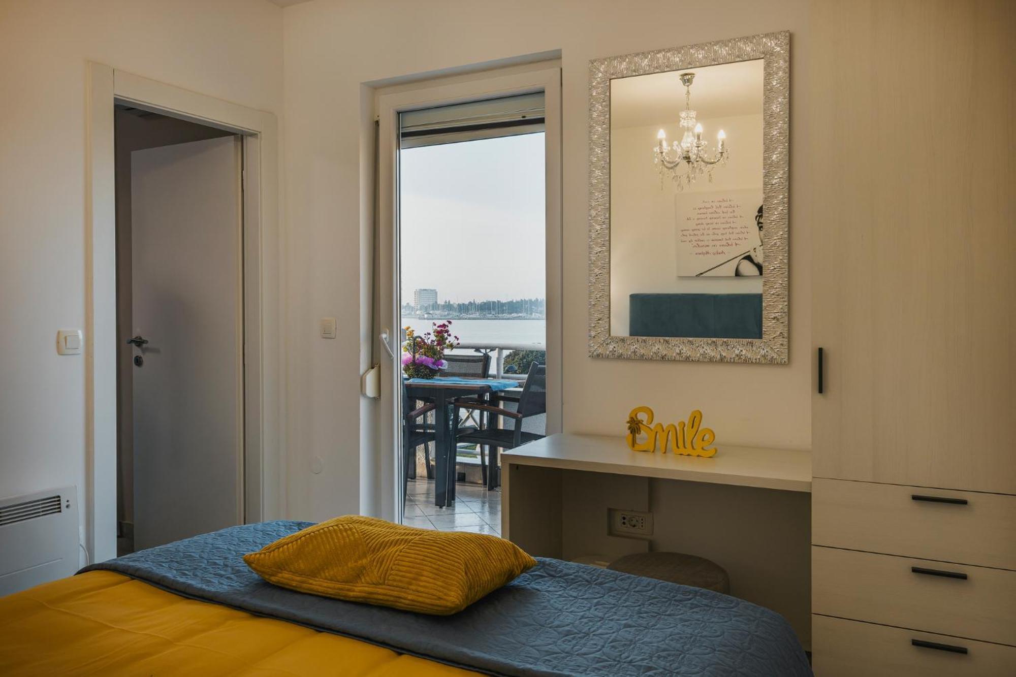 Bluemarine Apartment Umag Bagian luar foto