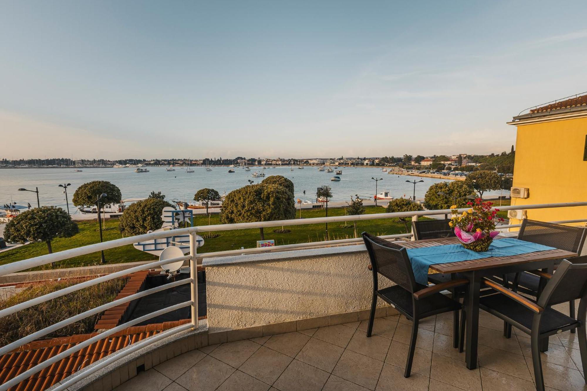 Bluemarine Apartment Umag Bagian luar foto