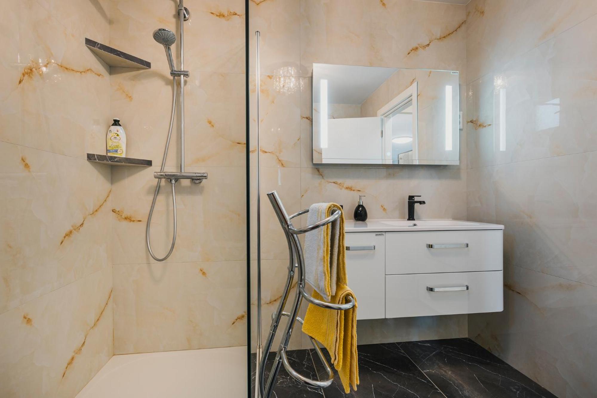 Bluemarine Apartment Umag Bagian luar foto