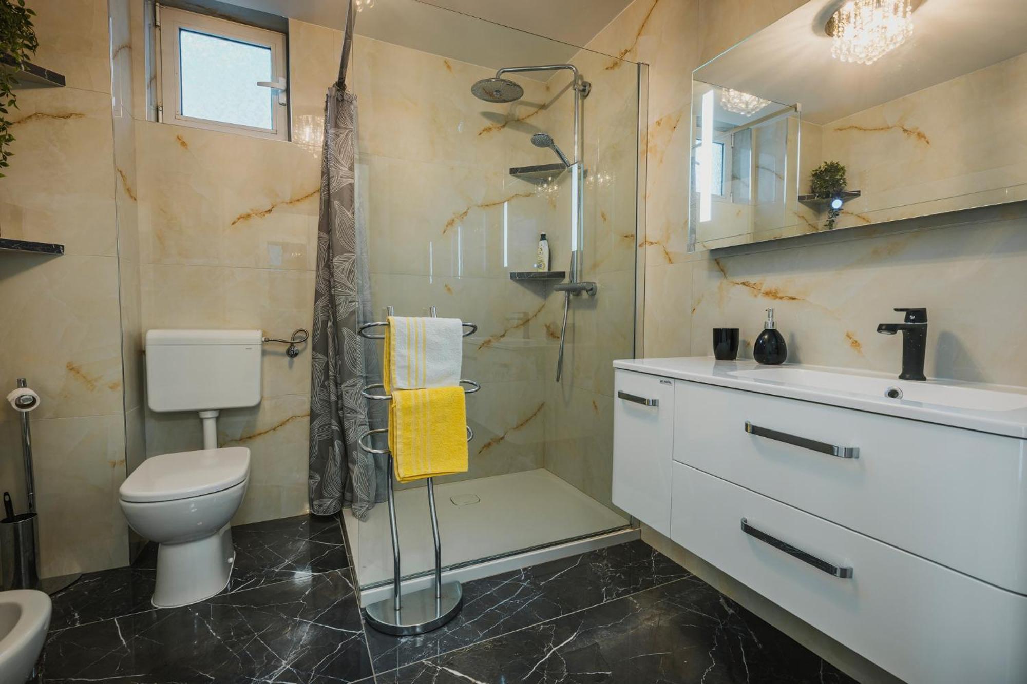 Bluemarine Apartment Umag Bagian luar foto