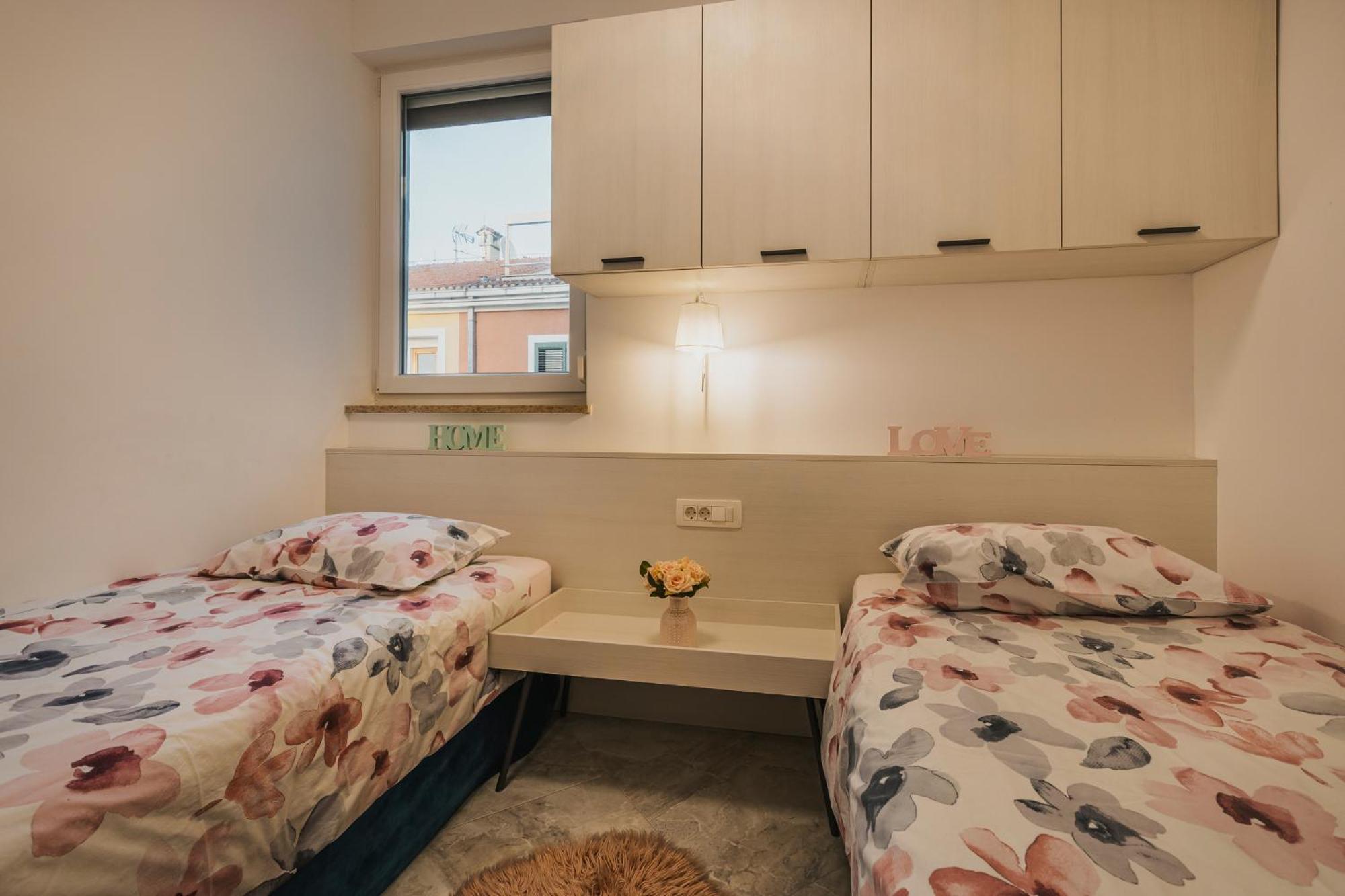 Bluemarine Apartment Umag Bagian luar foto